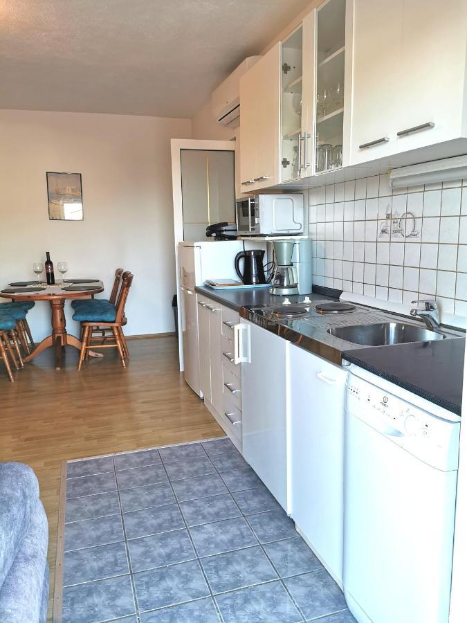 Apartmani Gabi Cesarica Buitenkant foto