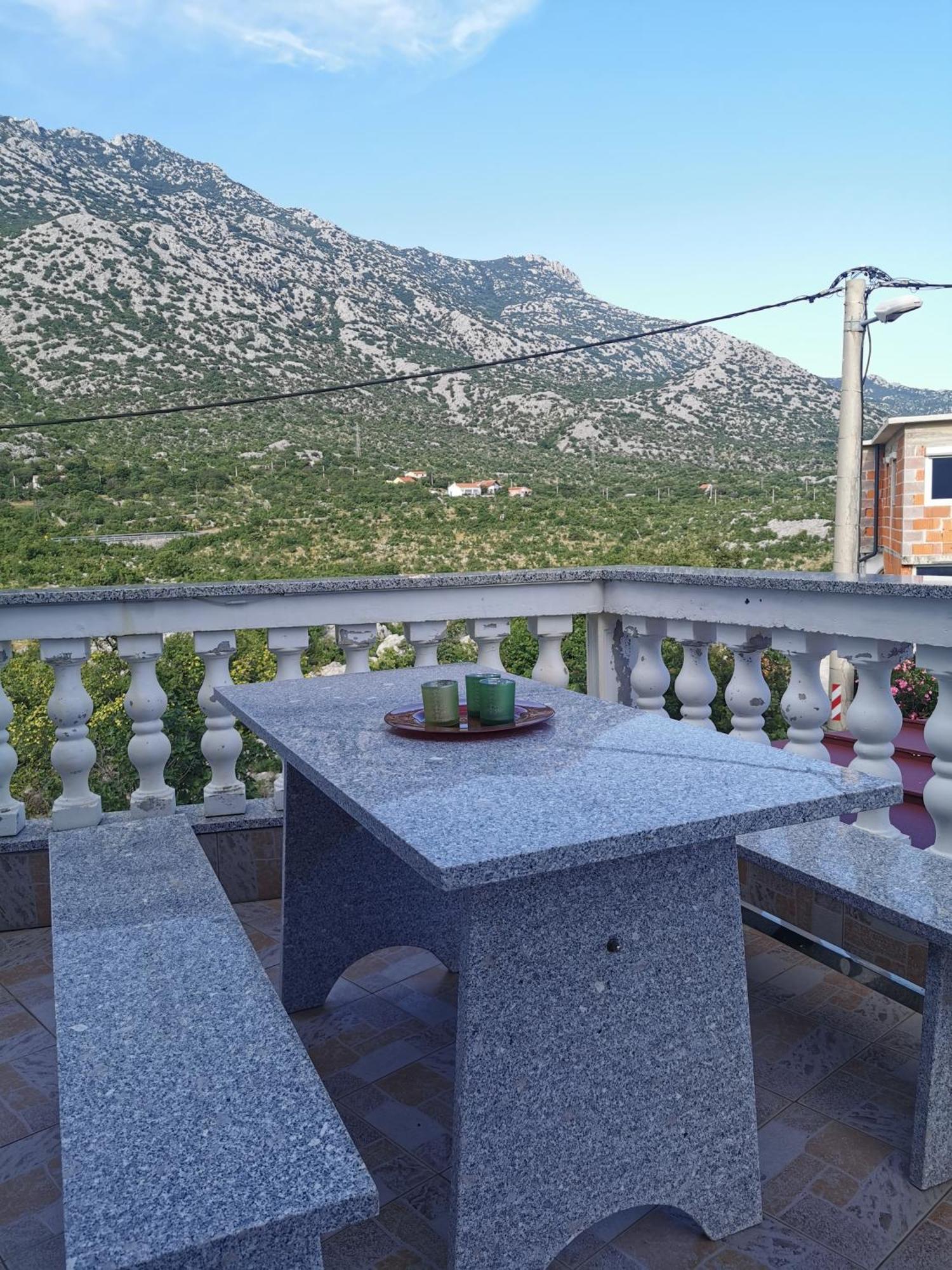 Apartmani Gabi Cesarica Buitenkant foto