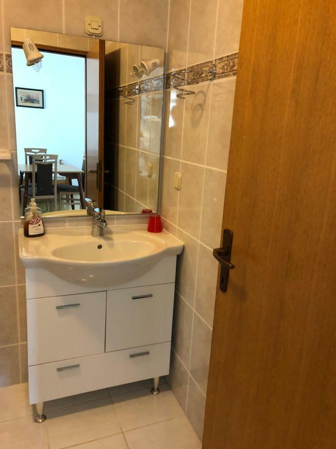 Apartmani Gabi Cesarica Buitenkant foto