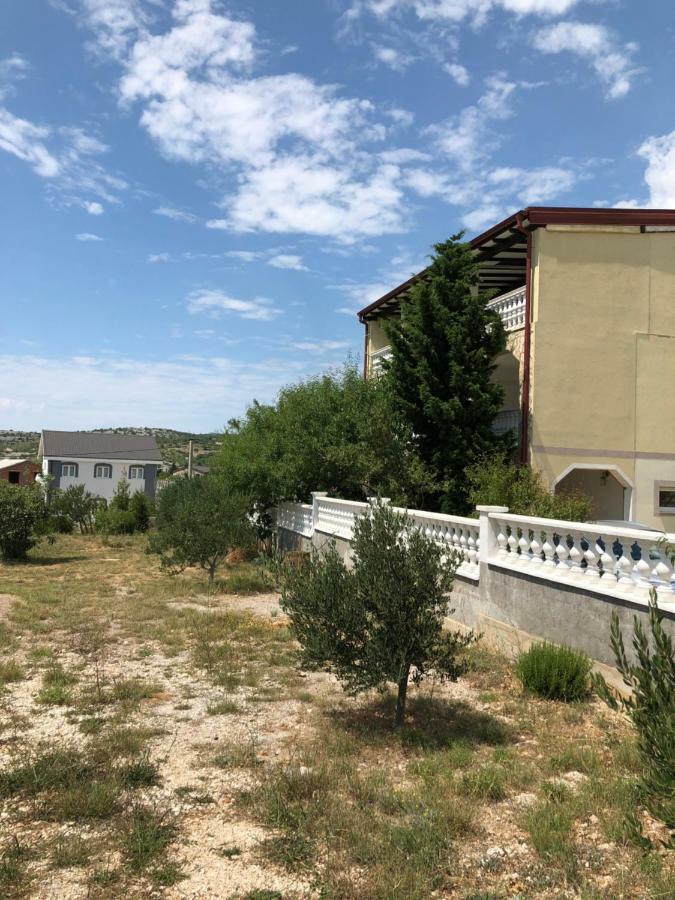 Apartmani Gabi Cesarica Buitenkant foto