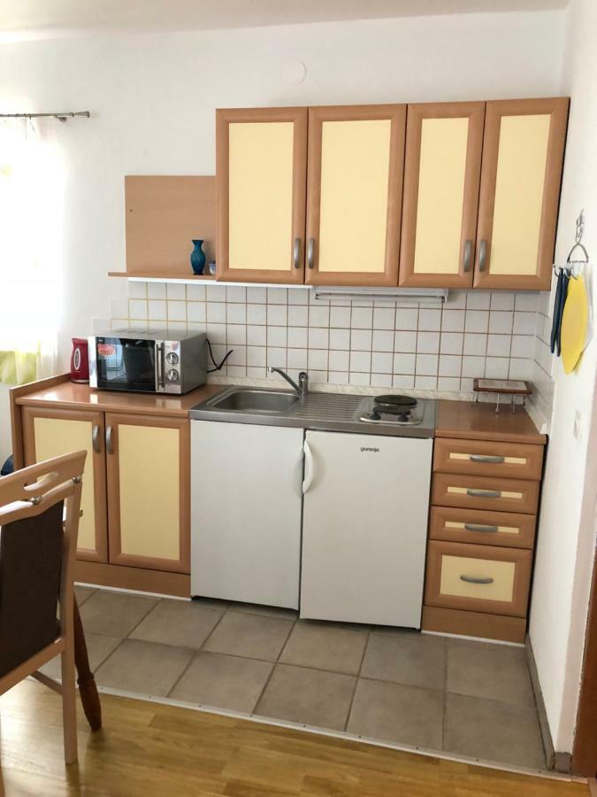 Apartmani Gabi Cesarica Buitenkant foto