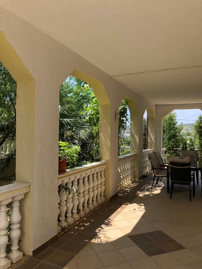 Apartmani Gabi Cesarica Buitenkant foto