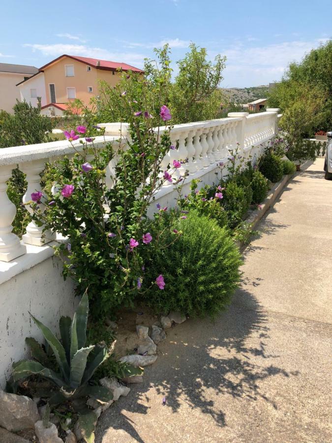 Apartmani Gabi Cesarica Buitenkant foto