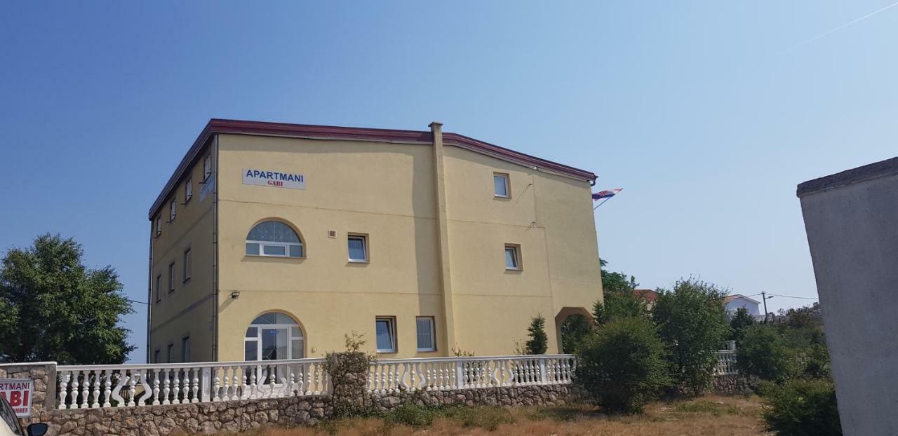 Apartmani Gabi Cesarica Buitenkant foto